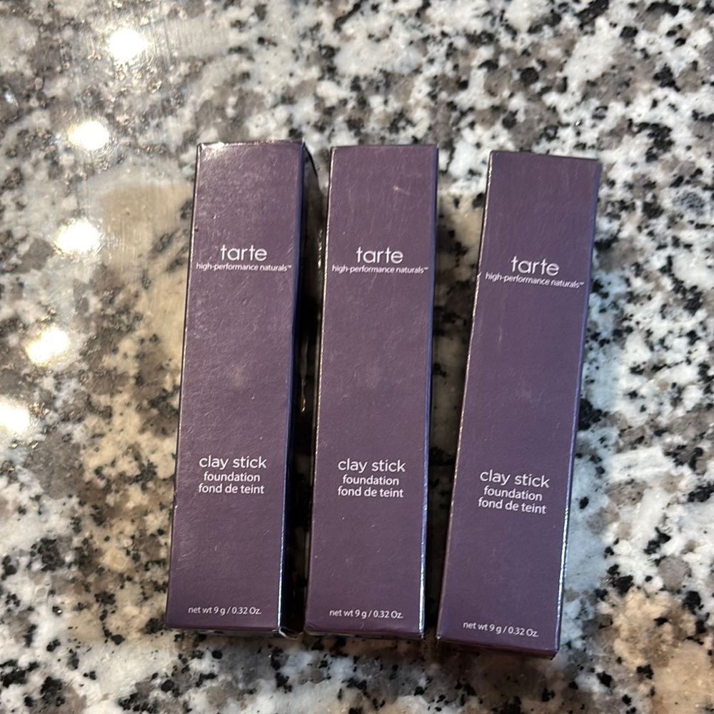 tarte Clay Stick Foundation light medium neutral - Purple Packaging